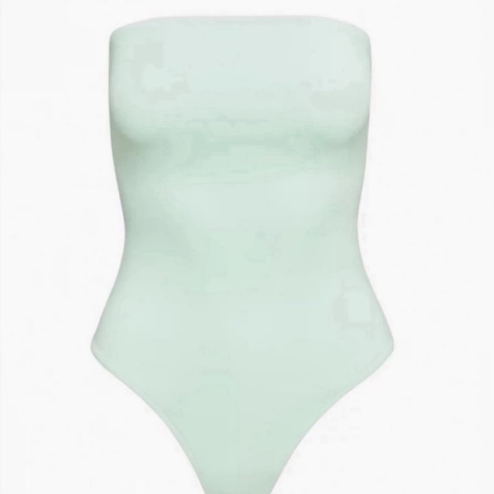 Babaton Contour Tube Bodysuit